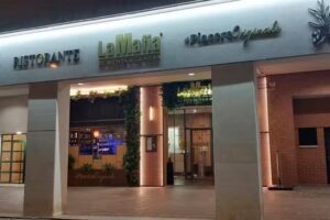 La Mafia se sienta a la mesa