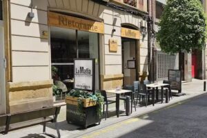 La Mafia se sienta a la mesa