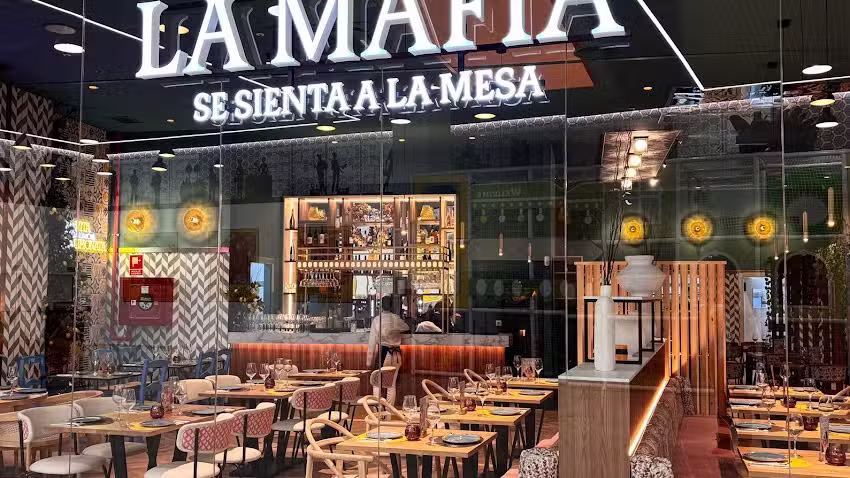 La Mafia se sienta a la mesa