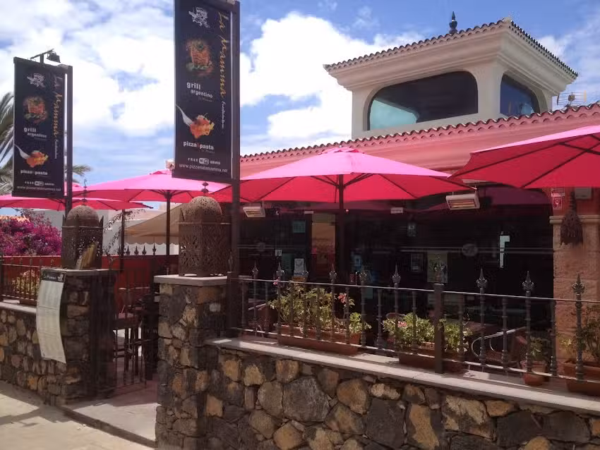 La Mamma Pastas & Grill