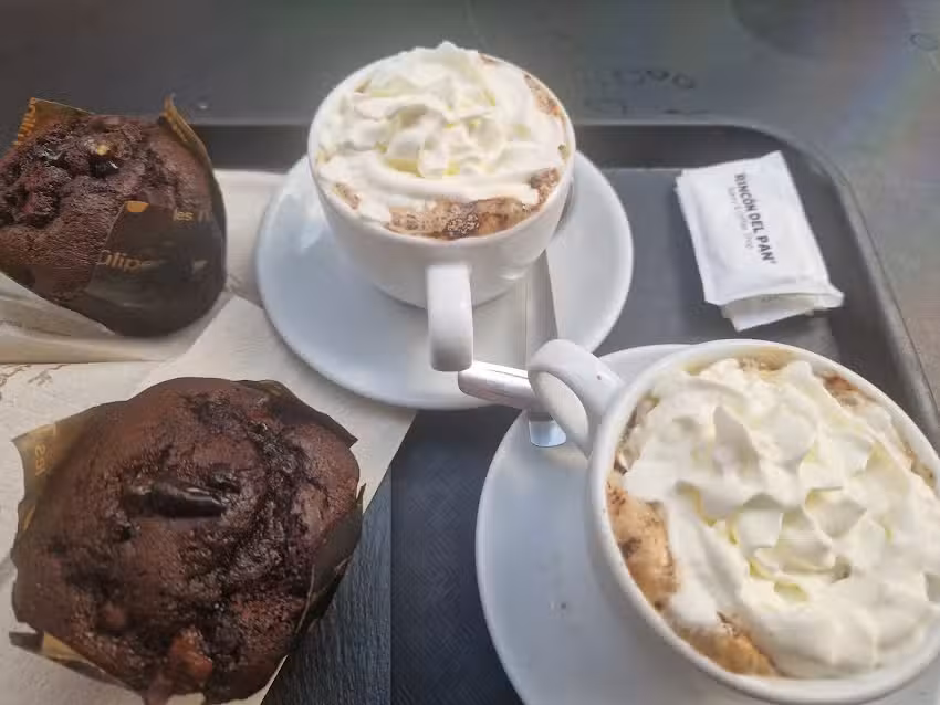 La mimosa Café, Pizza Y Kebab