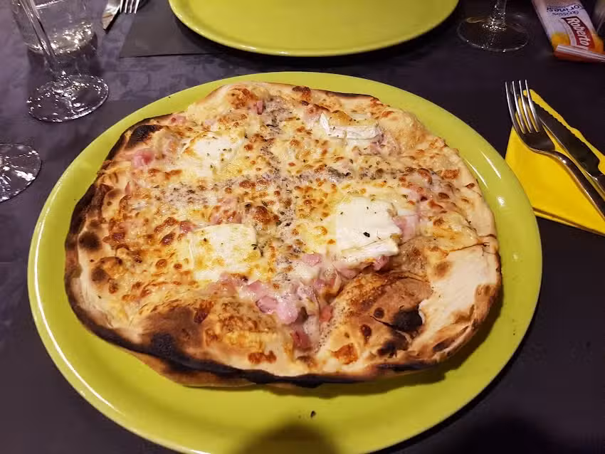 La Piccola Pizzeria
