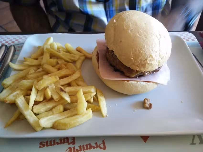 La Tanda De Mimi Burguer & Pizza