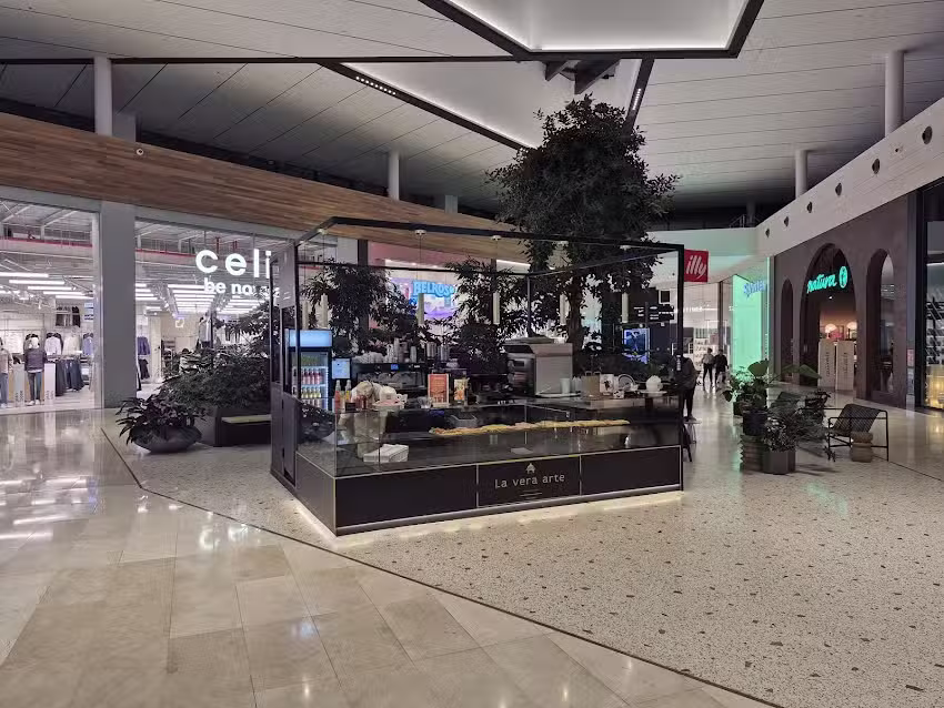 La Vera Arte Pizza e Caffe