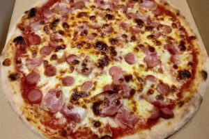 LAKUKILLA – Pizza y Cocina Mediterránea