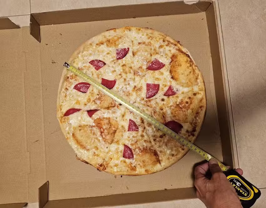 Lamborghini pizza & kebab