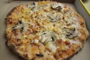 Lavin Que pizza. Since 2014