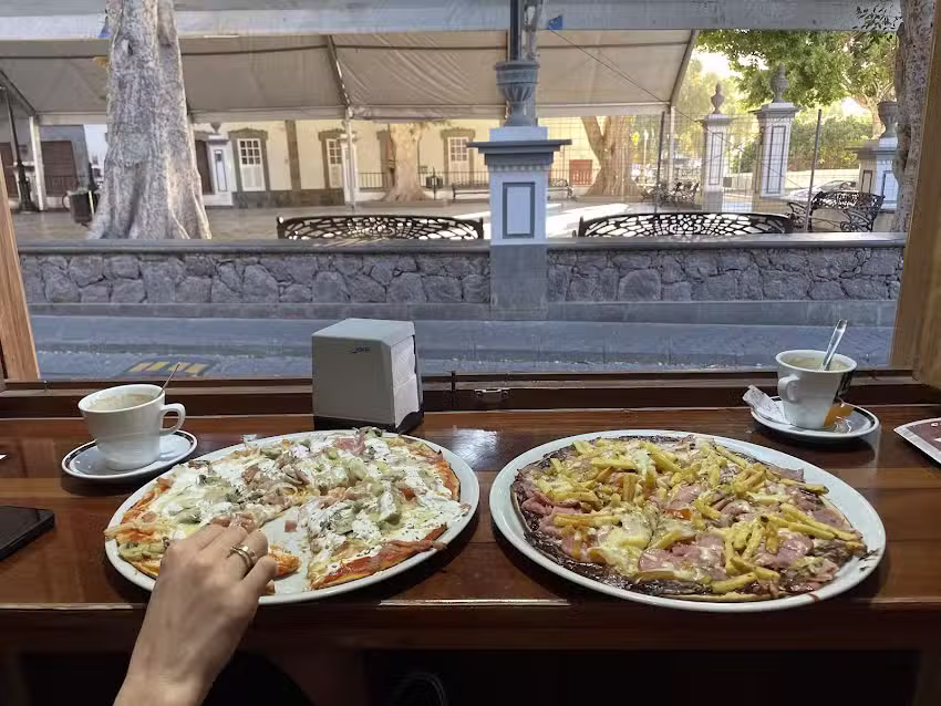 Le esquina de Angelina / El semáforo de Agaete