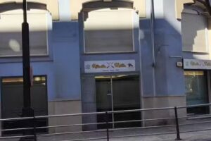 Malik Restaurant kebab pizza