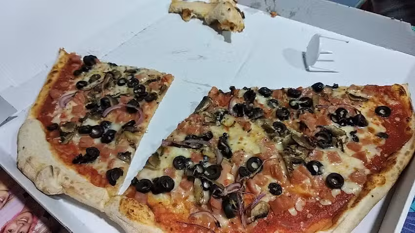 MÁS QUE PIZZAS LA ZUBIA