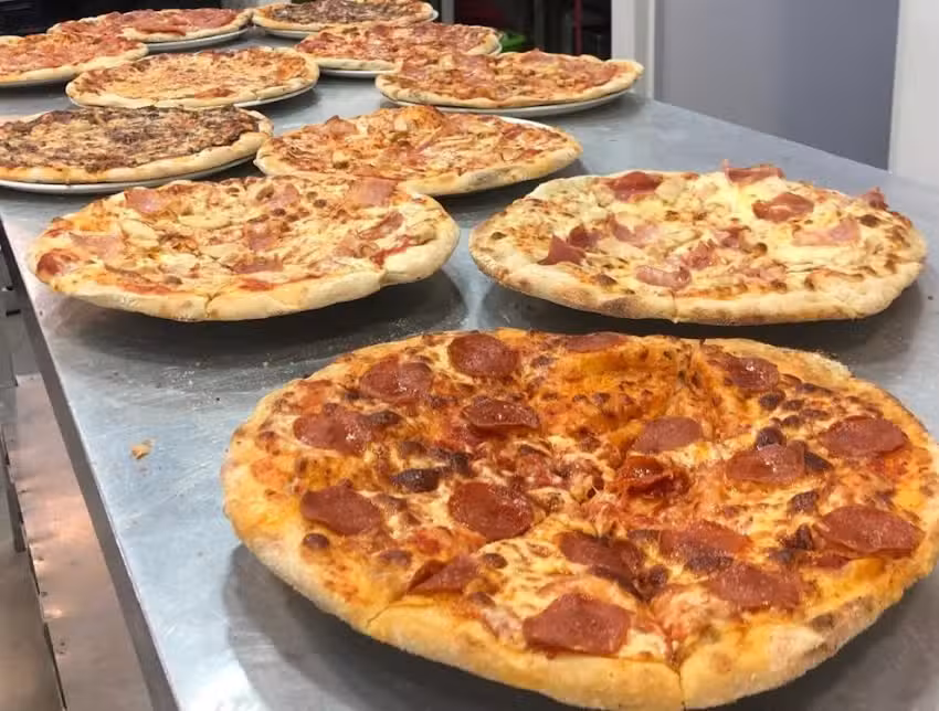 MASAMADRE PIZZA SESEÑA