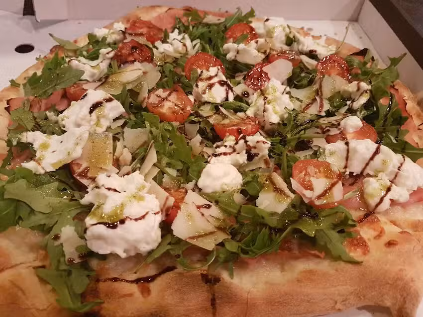 Mollina Isabella Pizza