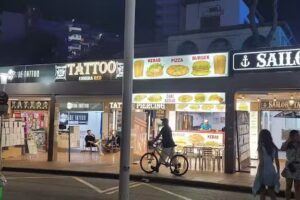 Mr Uncle Kebab Pizza