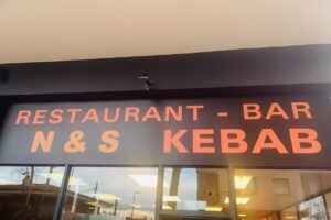 N&S restaurant bar pizza Bar