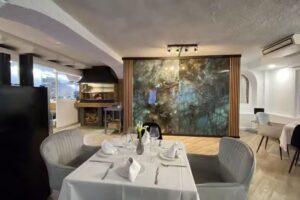 NOU PALMERAS GRILL LOUNGE