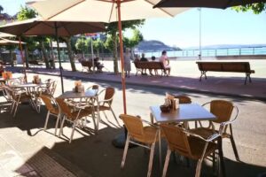 O Farol Bar • Bueu