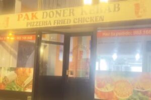 PAK DONER KEBAB PIZZERÍA & FRIED CHICKEN