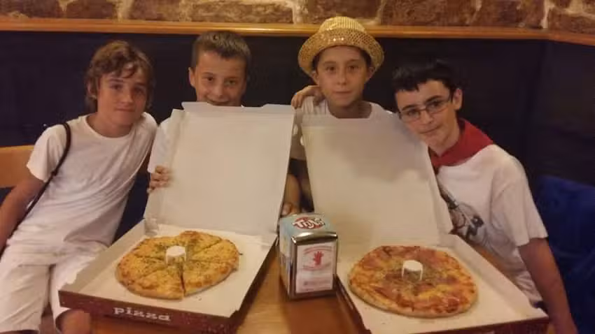 Piacere Caffé y Pizza.