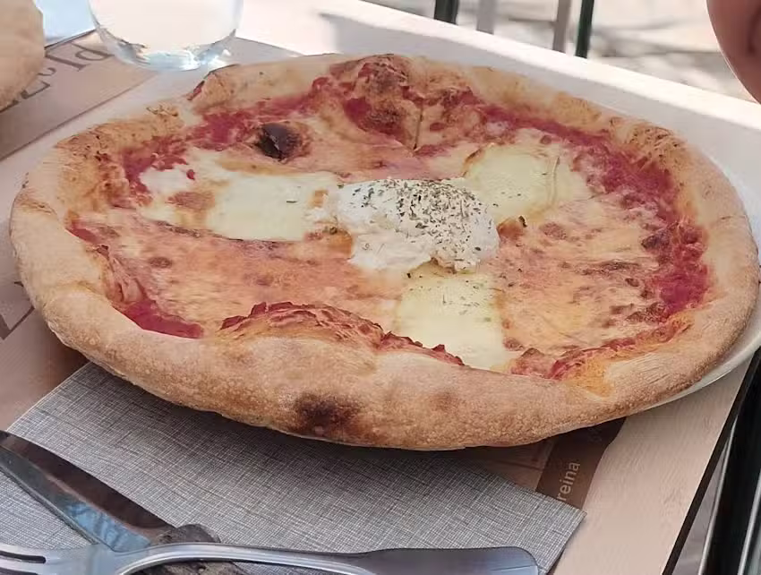 Piazza La Reina – Restaurante Italiano