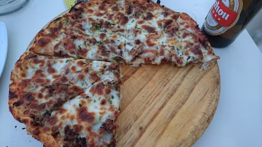 Pitas Pizzas y Tapas