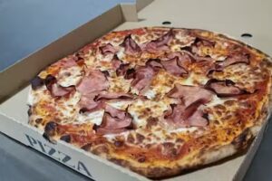 Pizza burger grill . hermanos pelao