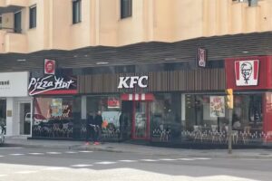 Pizza HUT Ibiza, Ignacio Wallis – Comida a Domicilio