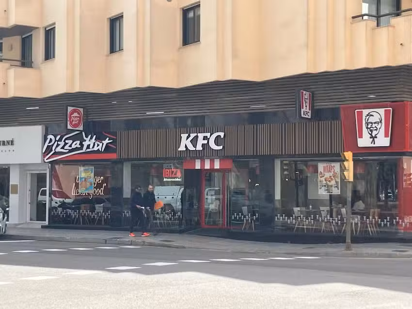 Pizza HUT Ibiza, Ignacio Wallis – Comida a Domicilio