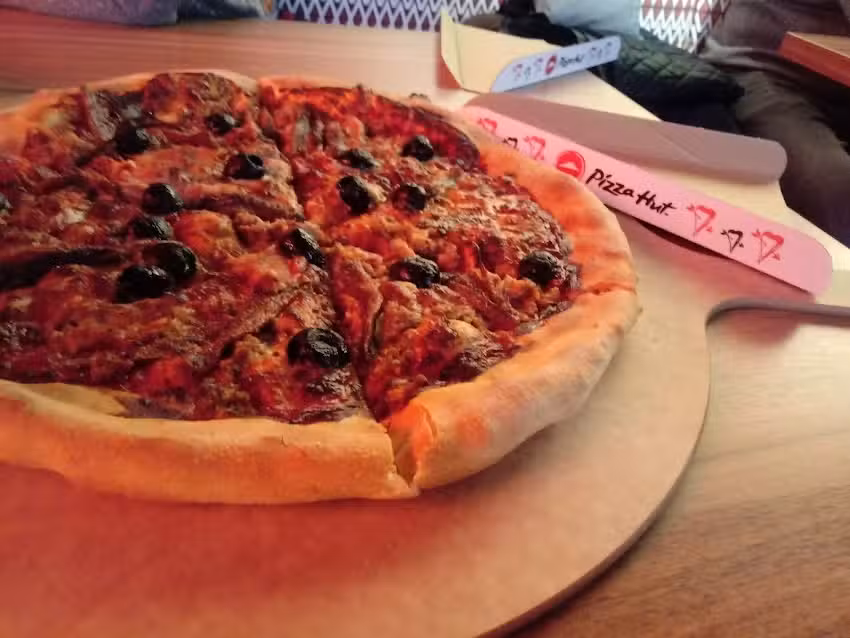 Pizza HUT Segovia – Comida a Domicilio