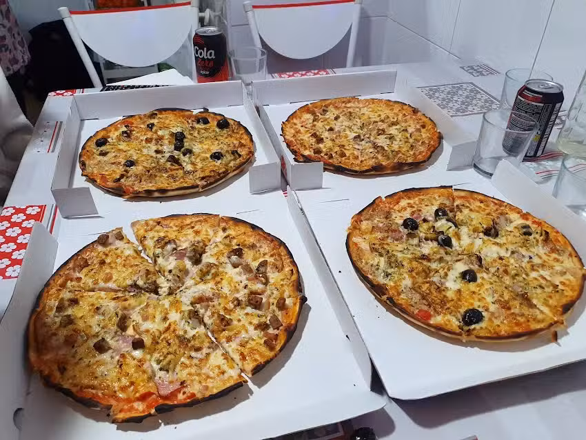 PIZZA ITALIA PIZZERÍA.