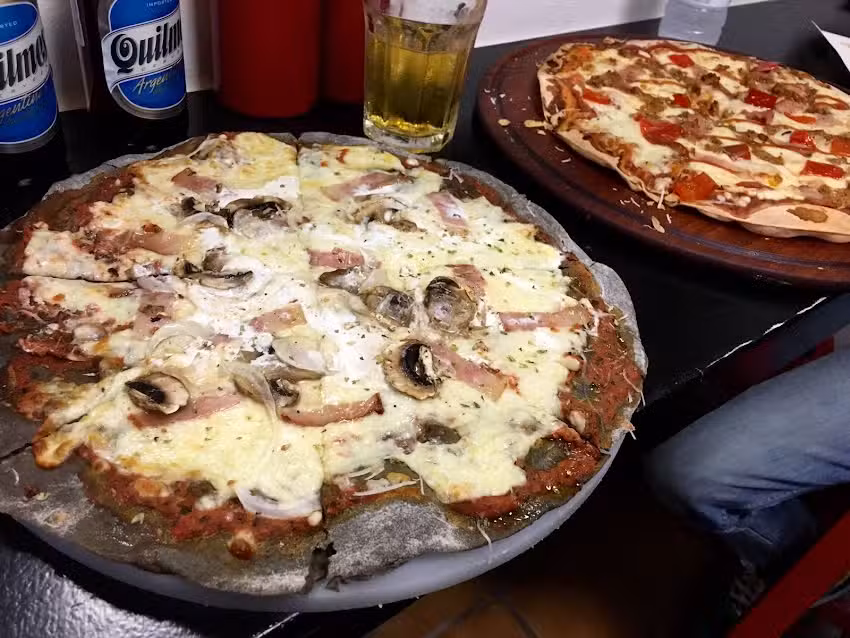 Pizza Negra, FELiX BURRIEL