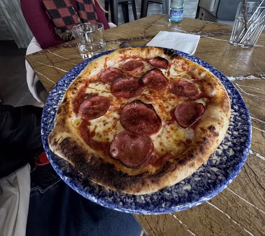 Pizza y Café Lazzaro