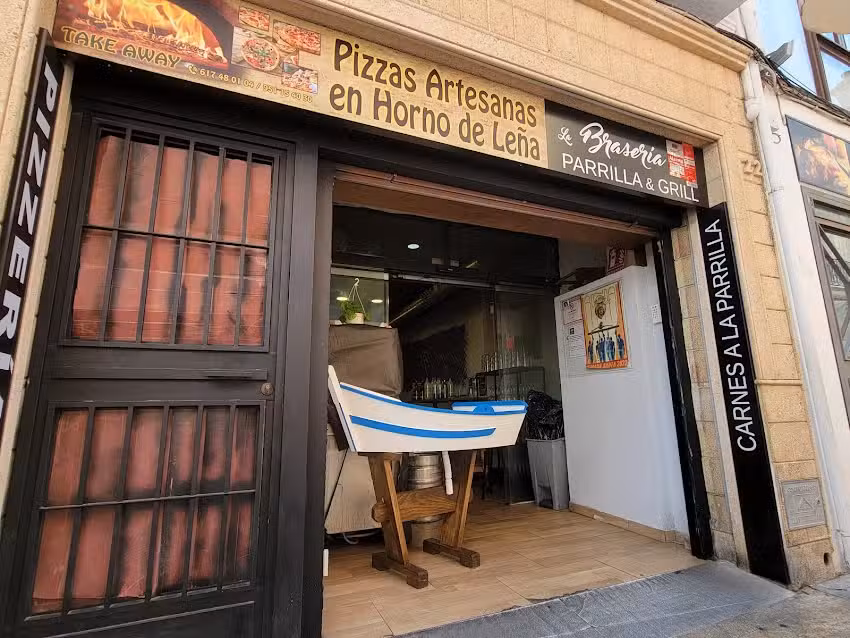 Pizzas Artesanas en Horno de Leña