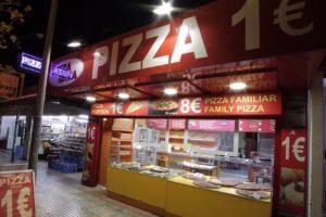 «Pizzas, Kebabs caseros, Hamburguesas caseras, Hot Dogs, Patatas, Nuggets, etc…»