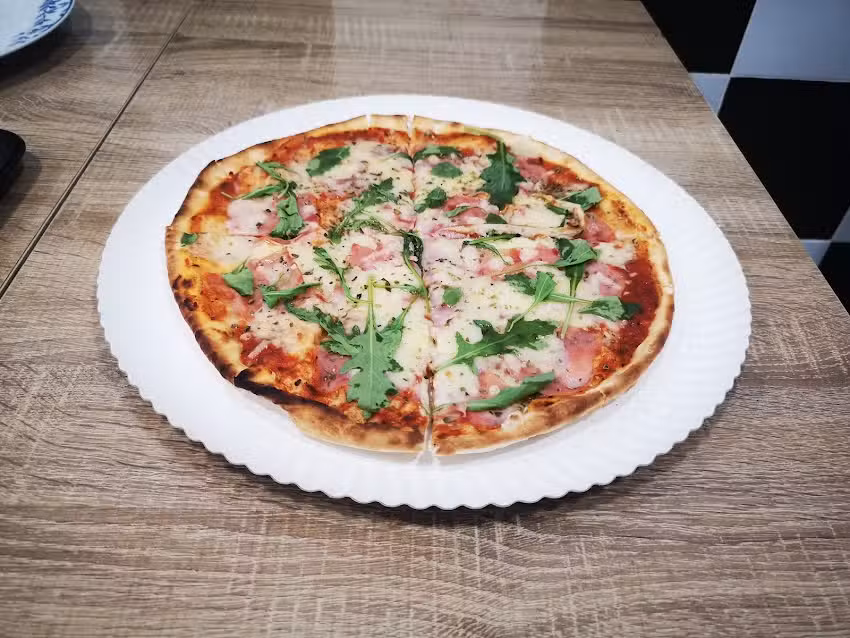 Pizzeria Black And White