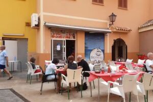 PIZZERIA CAFETERIA RESTAURANTE