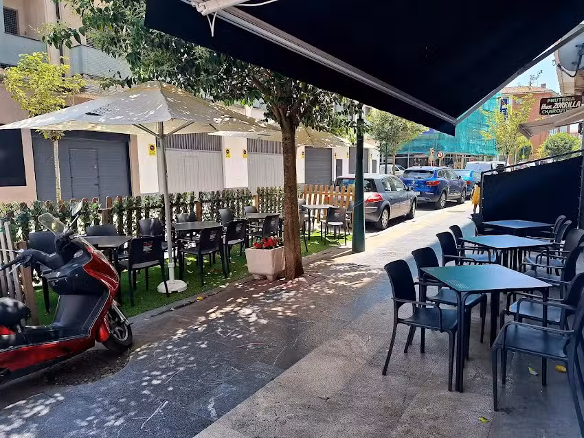 Pizzería,Focacceria Italiana Mammamia,PitaGyros,Cafetería,Desayunos