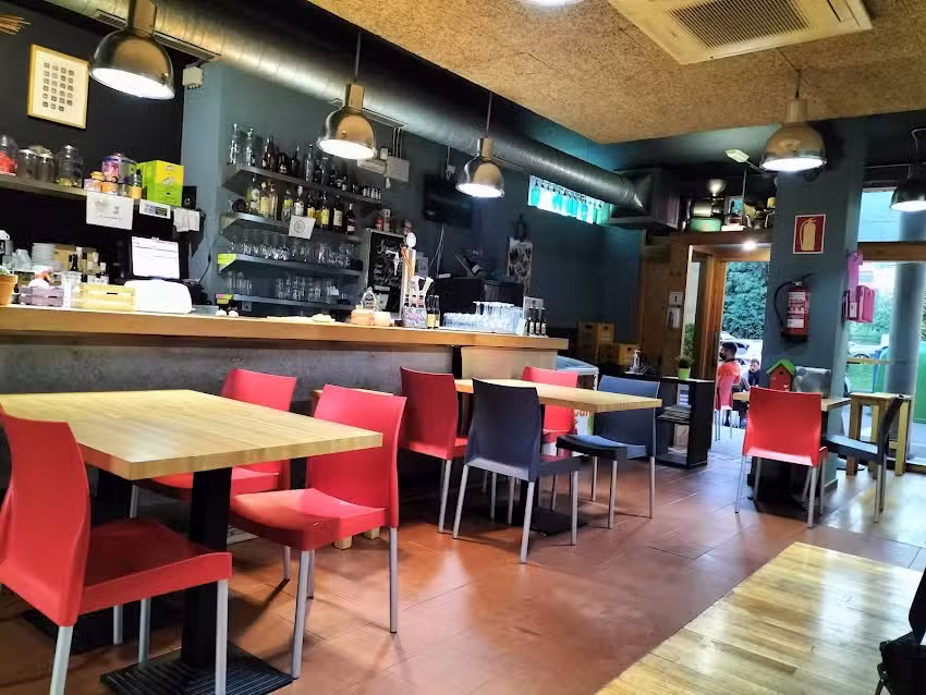 Pizzeria-hamburgueseria La Trigona by Akragas