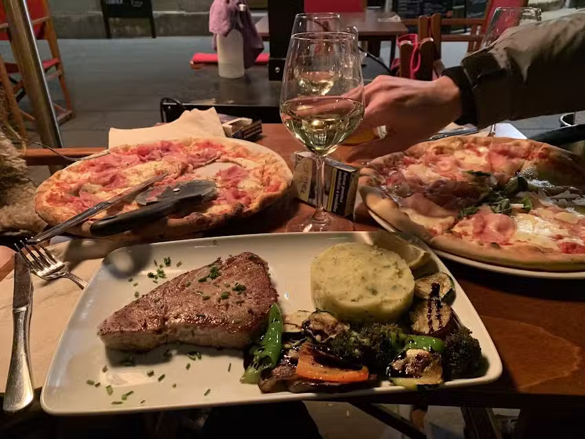 Pizzeria i Restaurant Rosmarin