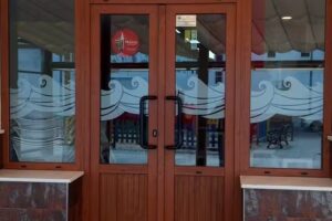 Pizzería kebab La Mar Sala