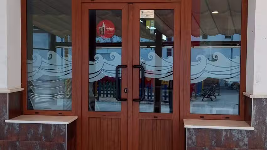 Pizzería kebab La Mar Sala