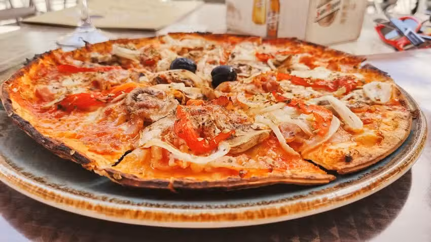 Pizzería La Competencia