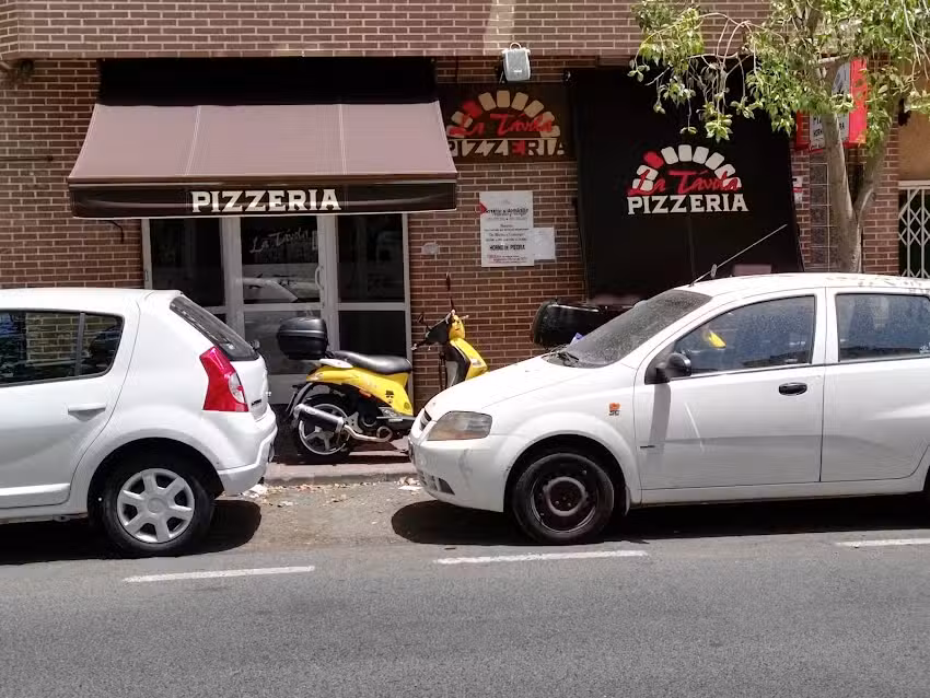 Pizzería La Távola