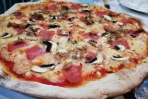 PIZZERÍA LOS ESTUDIANTES