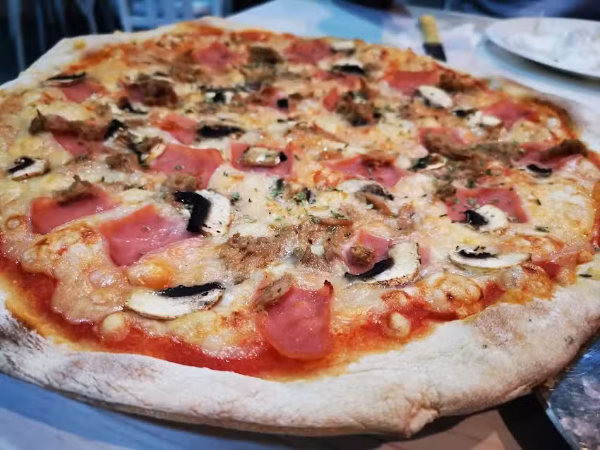 PIZZERÍA LOS ESTUDIANTES