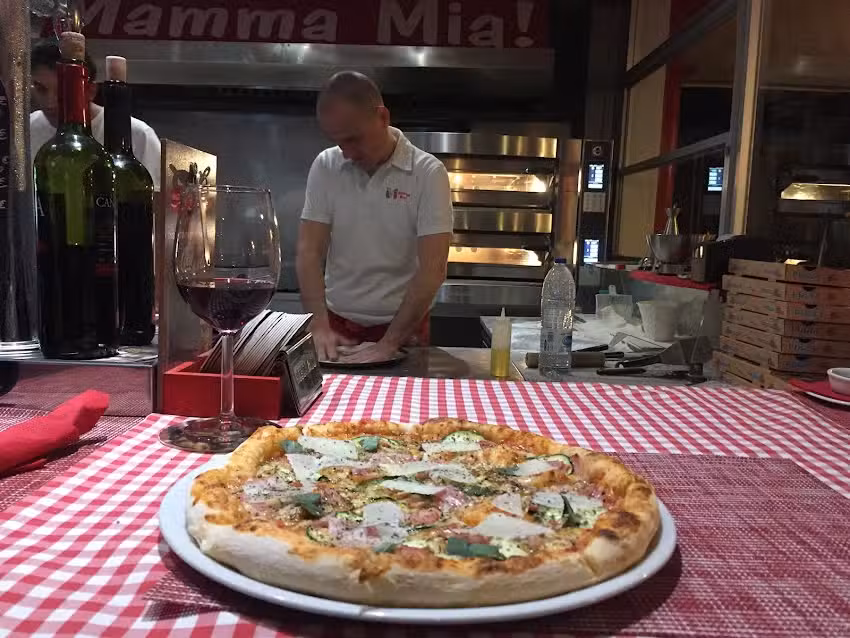 Pizzeria Mamma Mia!