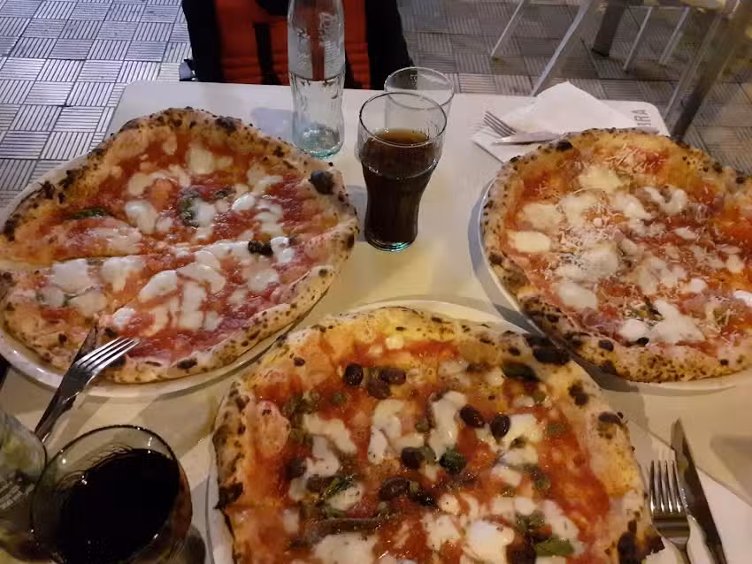 Pizzería Manammé Santa Cruz