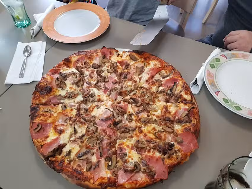 Pizzería Montana
