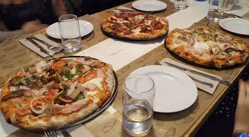 Pizzería Panadería Rozas