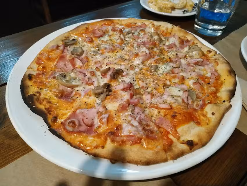 Pizzería, Restaurante Casa Luisa