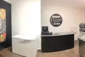 Pollos y Pizzas Laura